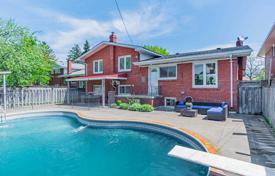 Casa de pueblo – Etobicoke, Toronto, Ontario,  Canadá. C$1 623 000