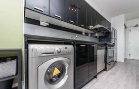 5 dormitorio piso en North York, Canadá. C$763 000