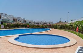 2 dormitorio chalet 75 m² en Orihuela Costa, España. 270 000 €