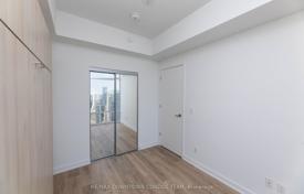 5 dormitorio piso en Yonge Street, Canadá. C$995 000