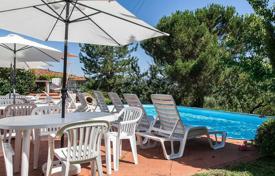 Villa 800 m² en Bucine, Italia. 1 290 000 €