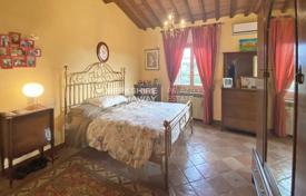 9 dormitorio villa en Foiano della Chiana, Italia. 870 000 €