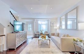 7 dormitorio casa de pueblo en North York, Canadá. C$2 188 000