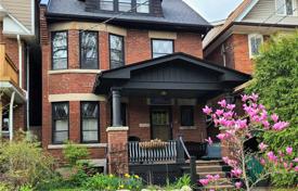Casa de pueblo – Old Toronto, Toronto, Ontario,  Canadá. C$2 435 000