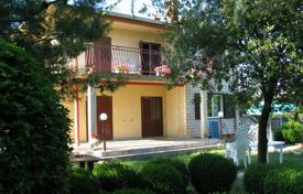 7 dormitorio casa de pueblo 330 m² en Brtonigla, Croacia. 800 000 €
