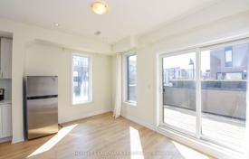 8 dormitorio adosado en North York, Canadá. C$1 508 000