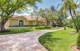 9 dormitorio villa 879 m² en Miami, Estados Unidos. $3 400 000