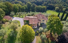 19 dormitorio villa en Fivizzano, Italia. 1 375 000 €