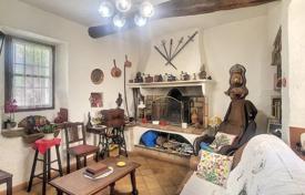 5 dormitorio villa en Grasse, Francia. 399 000 €