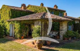 5 dormitorio villa 550 m² en Arezzo, Italia. 1 200 000 €