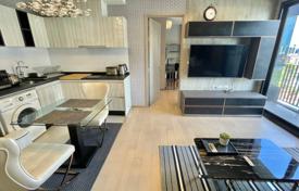 1-dormitorio apartamentos en condominio en Watthana, Tailandia. $358 000