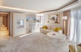 4 dormitorio piso en Cap d'Antibes, Francia. 2 200 000 €