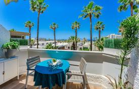 1 dormitorio ático 50 m² en Playa de las Americas, España. 294 000 €