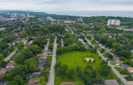 7 dormitorio casa de pueblo en Scarborough, Canadá. C$1 477 000