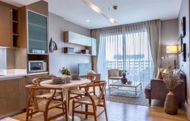 2-dormitorio apartamentos en condominio en Khlong Toei, Tailandia. $484 000