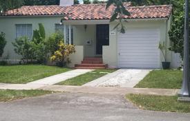 Casa de pueblo – Coral Gables, Florida, Estados Unidos. $900 000