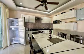 3 dormitorio villa 180 m² en Pattaya, Tailandia. $432 000