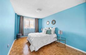 3 dormitorio piso en North York, Canadá. C$867 000