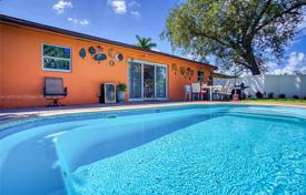 Casa de pueblo – Hallandale Beach, Florida, Estados Unidos. $660 000