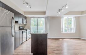 3 dormitorio piso en North York, Canadá. C$693 000