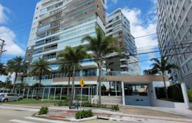 3 dormitorio piso 114 m² en Praia Brava, Brasil. $492 000