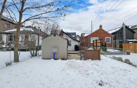 6 dormitorio casa de pueblo en Etobicoke, Canadá. C$1 266 000