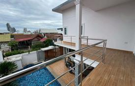 5 dormitorio villa 280 m² en Pattaya, Tailandia. $325 000