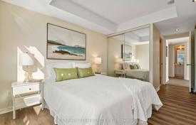 5 dormitorio piso en North York, Canadá. C$1 003 000