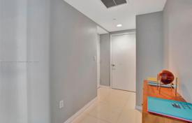 2-dormitorio apartamentos en condominio 104 m² en Miami, Estados Unidos. $789 000