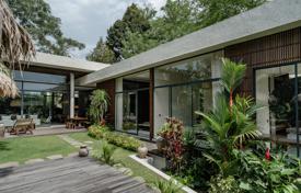 3 dormitorio villa 338 m² en Ubud, Indonesia. $762 000