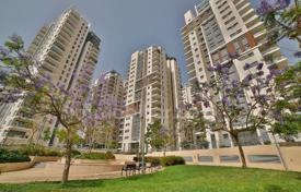 4 dormitorio piso 98 m² en Tel Aviv, Israel. $1 008 000