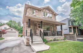 Casa de pueblo – Etobicoke, Toronto, Ontario,  Canadá. C$1 784 000