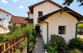 2 dormitorio casa de pueblo 141 m² en Tivat city, Montenegro. 470 000 €