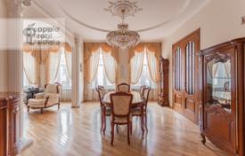 4 dormitorio piso 130 m² en Arbat, Rusia. 88 000 ₽  por semana