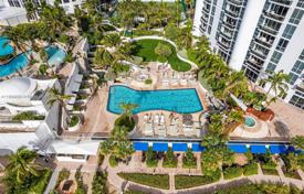 Condominio – Collins Avenue, Miami, Florida,  Estados Unidos. $830 000