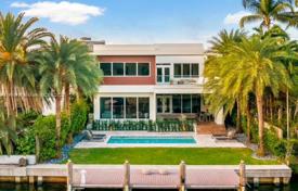 5 dormitorio casa de pueblo 558 m² en Miami, Estados Unidos. $8 300 000