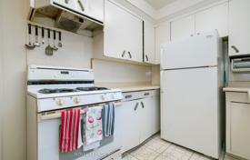 10 dormitorio casa de pueblo en North York, Canadá. C$2 071 000