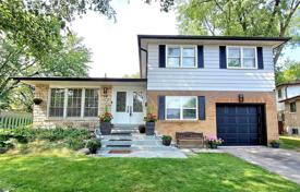 Casa de pueblo – Scarborough, Toronto, Ontario,  Canadá. C$1 039 000