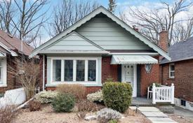 Casa de pueblo – Kingston Road, Toronto, Ontario,  Canadá. C$1 280 000