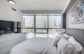 5 dormitorio piso en Yonge Street, Canadá. C$1 157 000