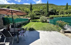 2 dormitorio piso 48 m² en Raša, Croacia. 153 000 €