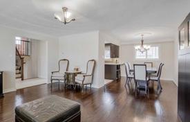 11 dormitorio casa de pueblo en North York, Canadá. C$2 164 000