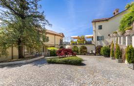 3 dormitorio piso en Turin, Italia. 680 000 €