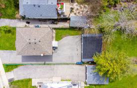 13 dormitorio casa de pueblo en Etobicoke, Canadá. C$2 134 000
