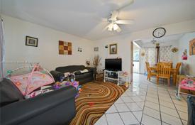 Casa de pueblo – North Miami Beach, Florida, Estados Unidos. $590 000