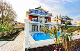 5 dormitorio villa 200 m² en Ölüdeniz, Turquía. $846 000