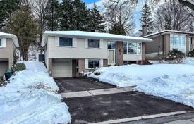 3 dormitorio casa de pueblo en North York, Canadá. C$1 600 000