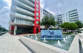 2-dormitorio apartamentos en condominio 105 m² en Doral, Estados Unidos. $425 000