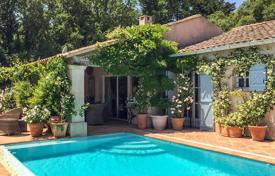 Villa – Grimaud, Costa Azul, Francia. 5 500 €  por semana