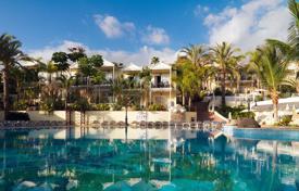1 dormitorio piso 56 m² en Playa de las Americas, España. 320 000 €